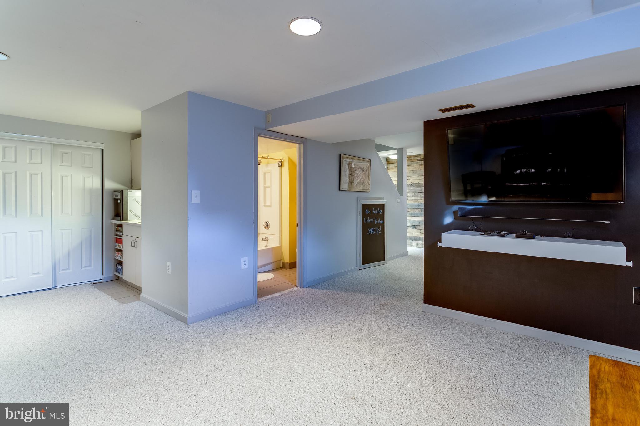 BRYNWOOD HILLS - Residential