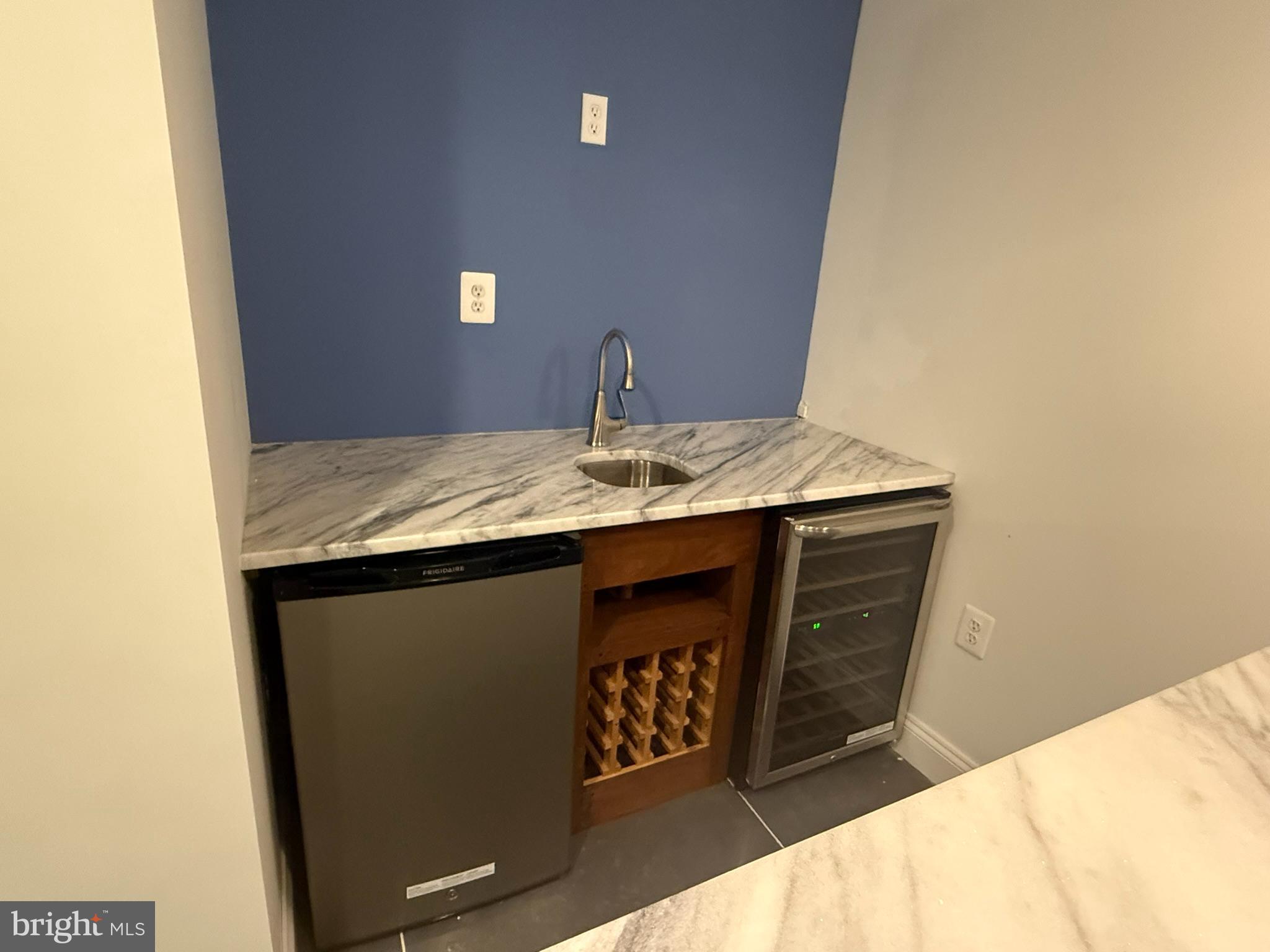 OLNEY OAKS - Residential Lease