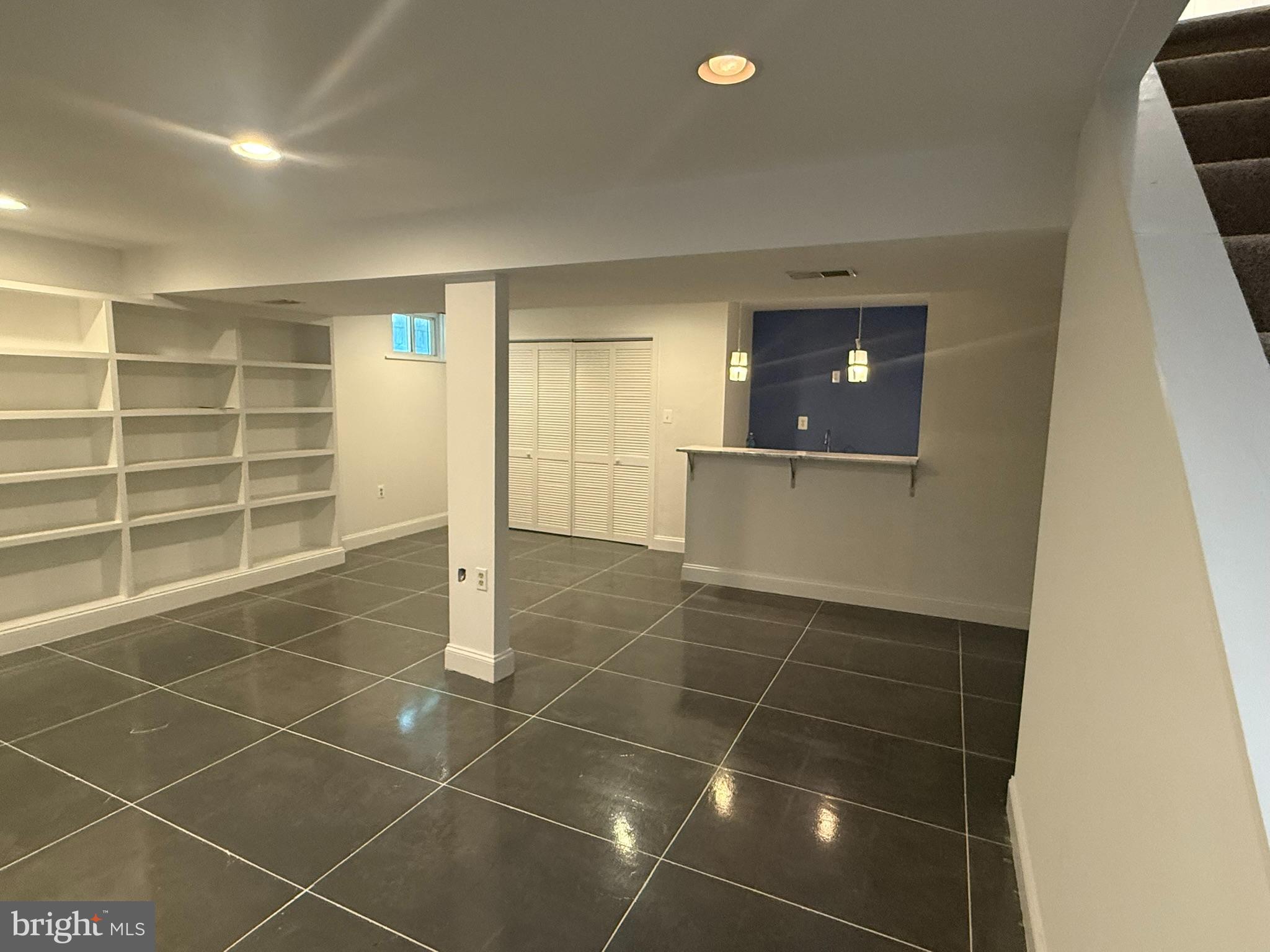 OLNEY OAKS - Residential Lease