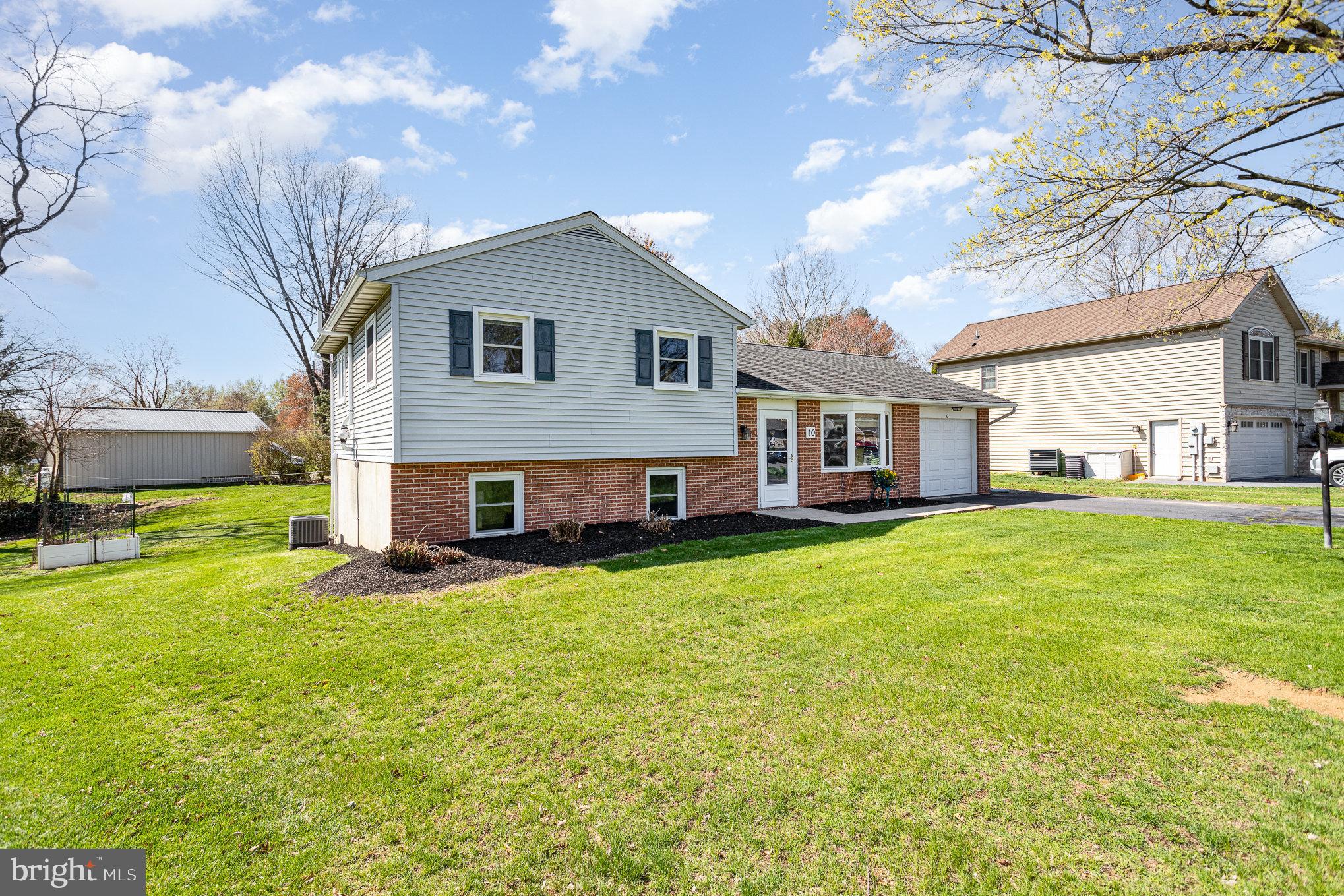 WEST EARL HEIGHTS - Residential