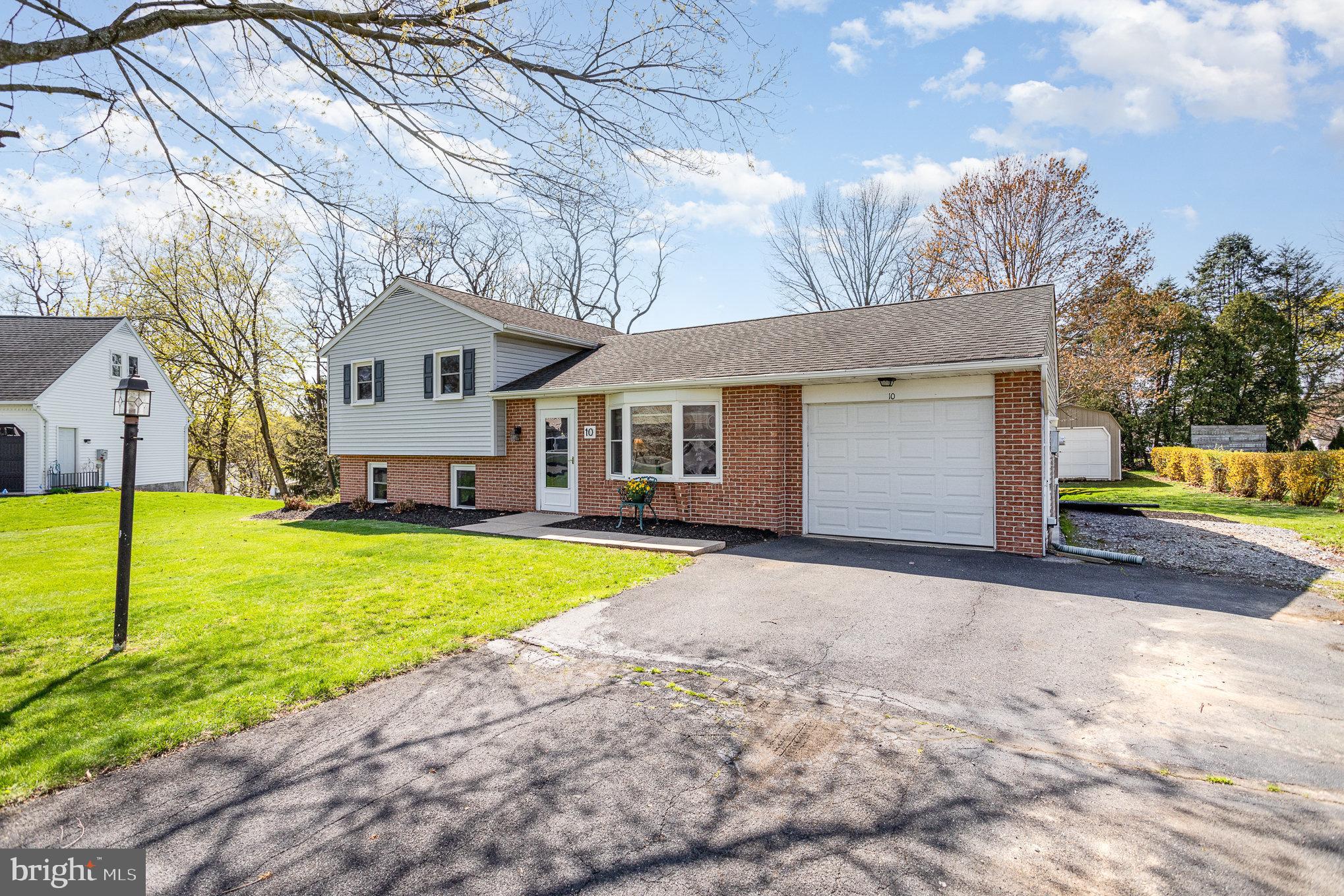 WEST EARL HEIGHTS - Residential