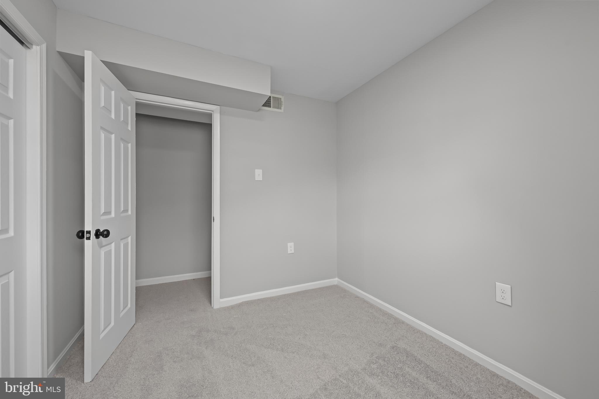 MINERAL SPRING VILLAGE - Residential