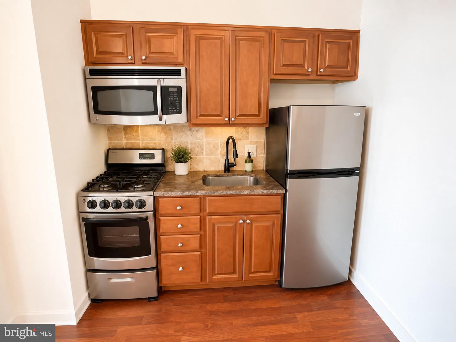 604 S WASHINGTON SQUARE 36 118