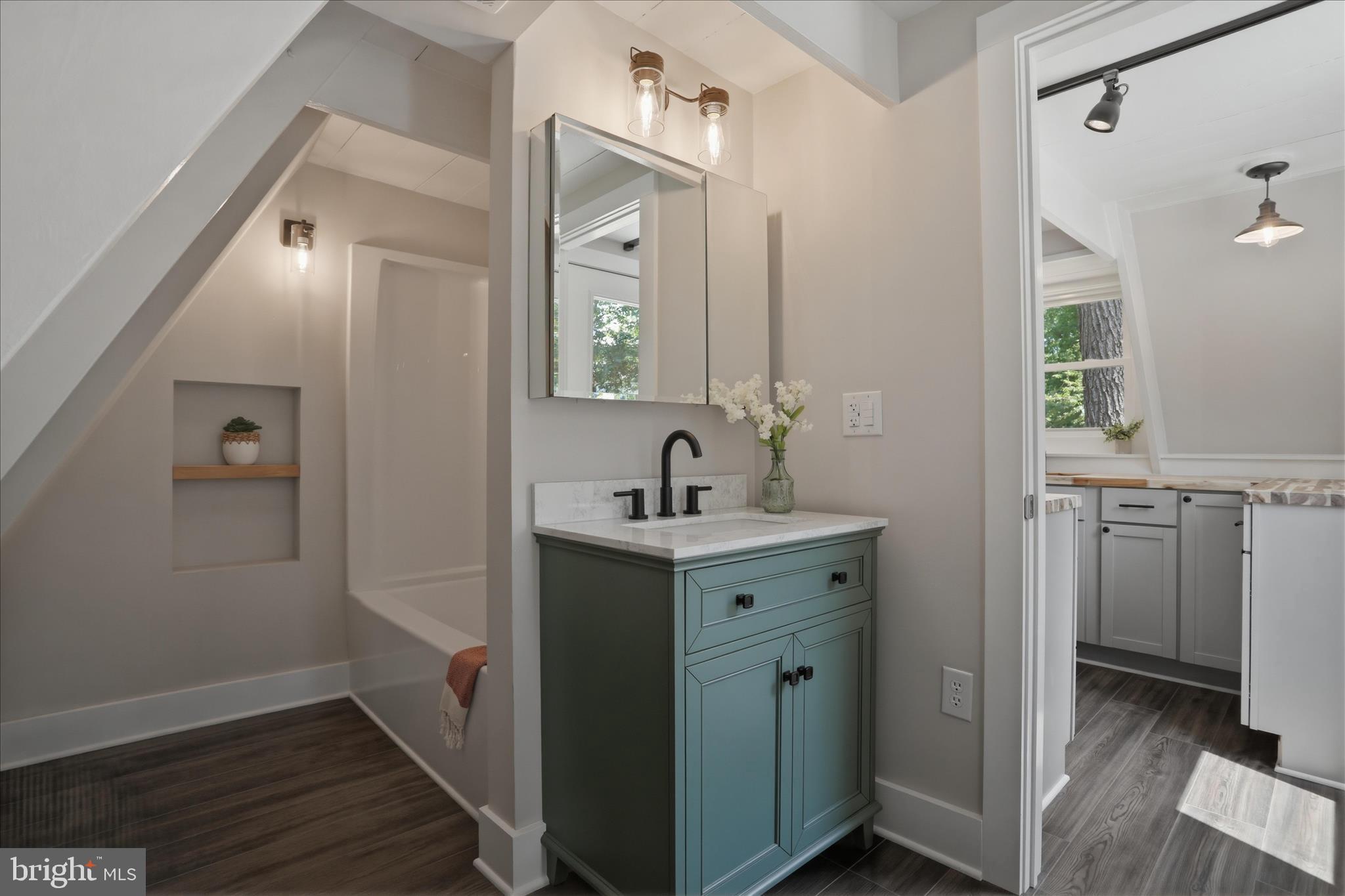 SHENANDOAH  SHORES - Residential