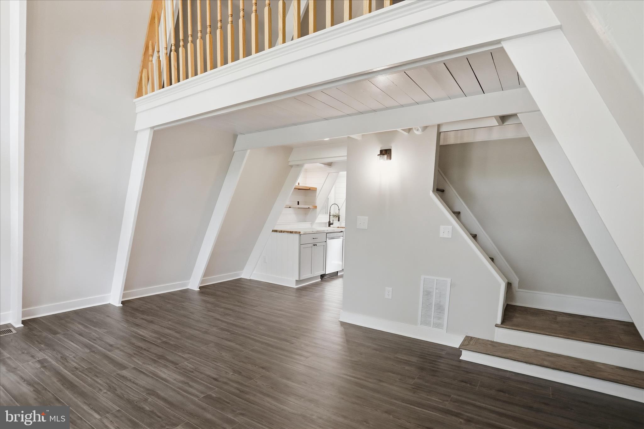 SHENANDOAH  SHORES - Residential