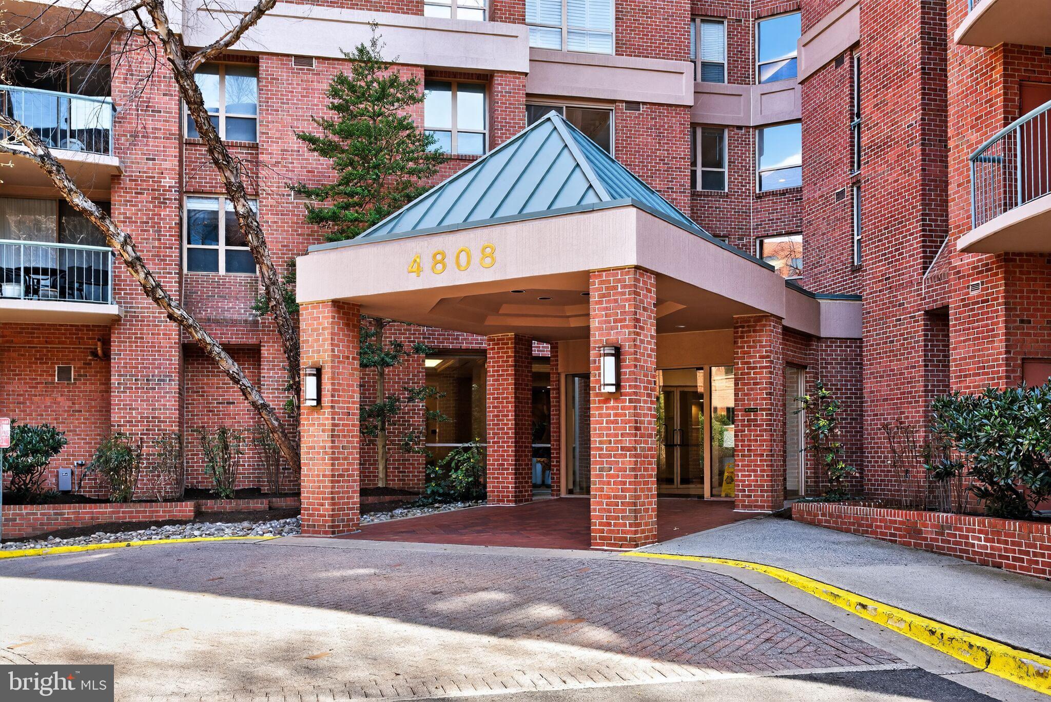 THE CHRISTOPHER - Residential