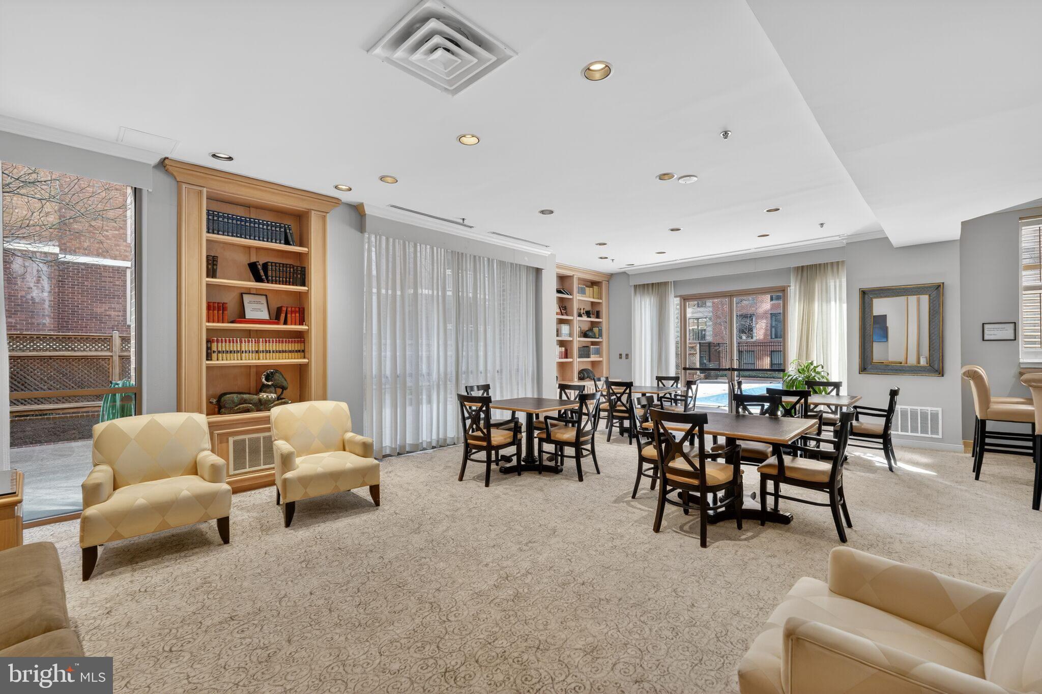 THE CHRISTOPHER - Residential