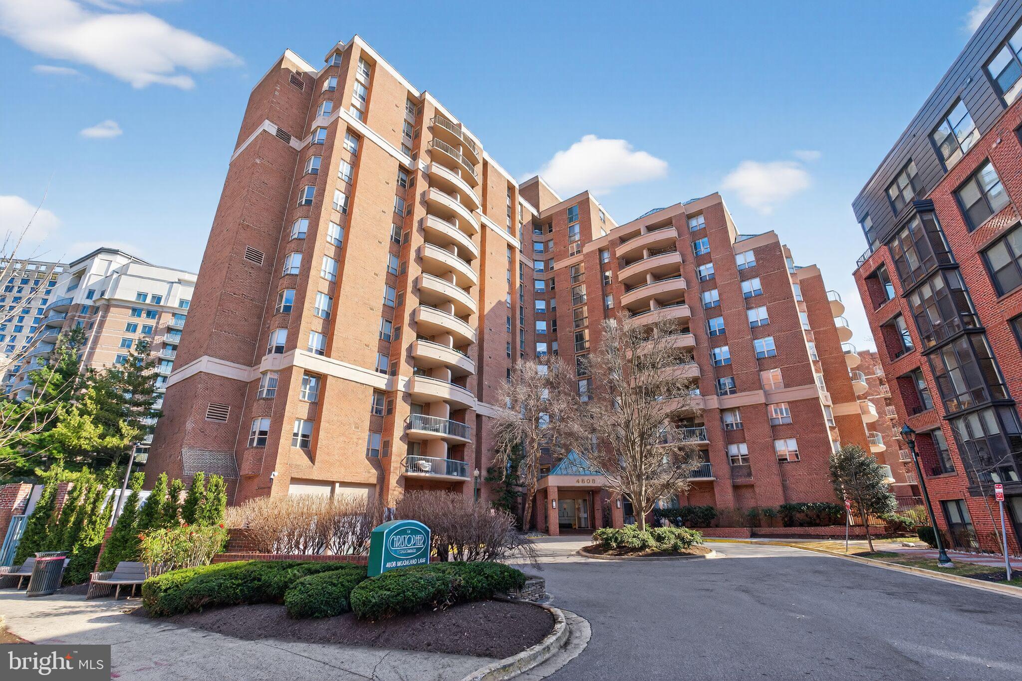 THE CHRISTOPHER - Residential