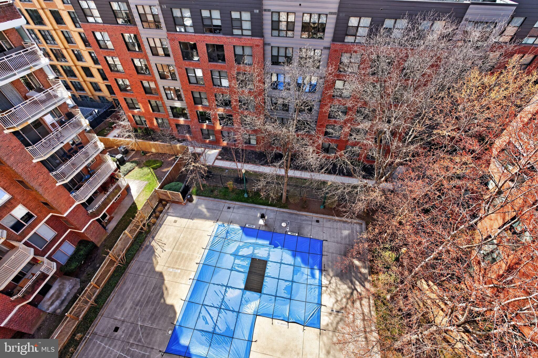 THE CHRISTOPHER - Residential