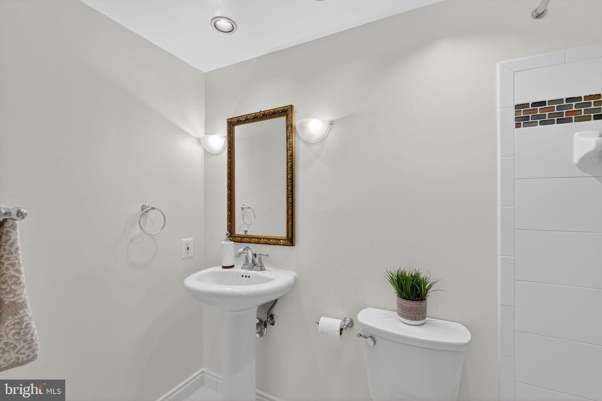 THE CHRISTOPHER - Residential