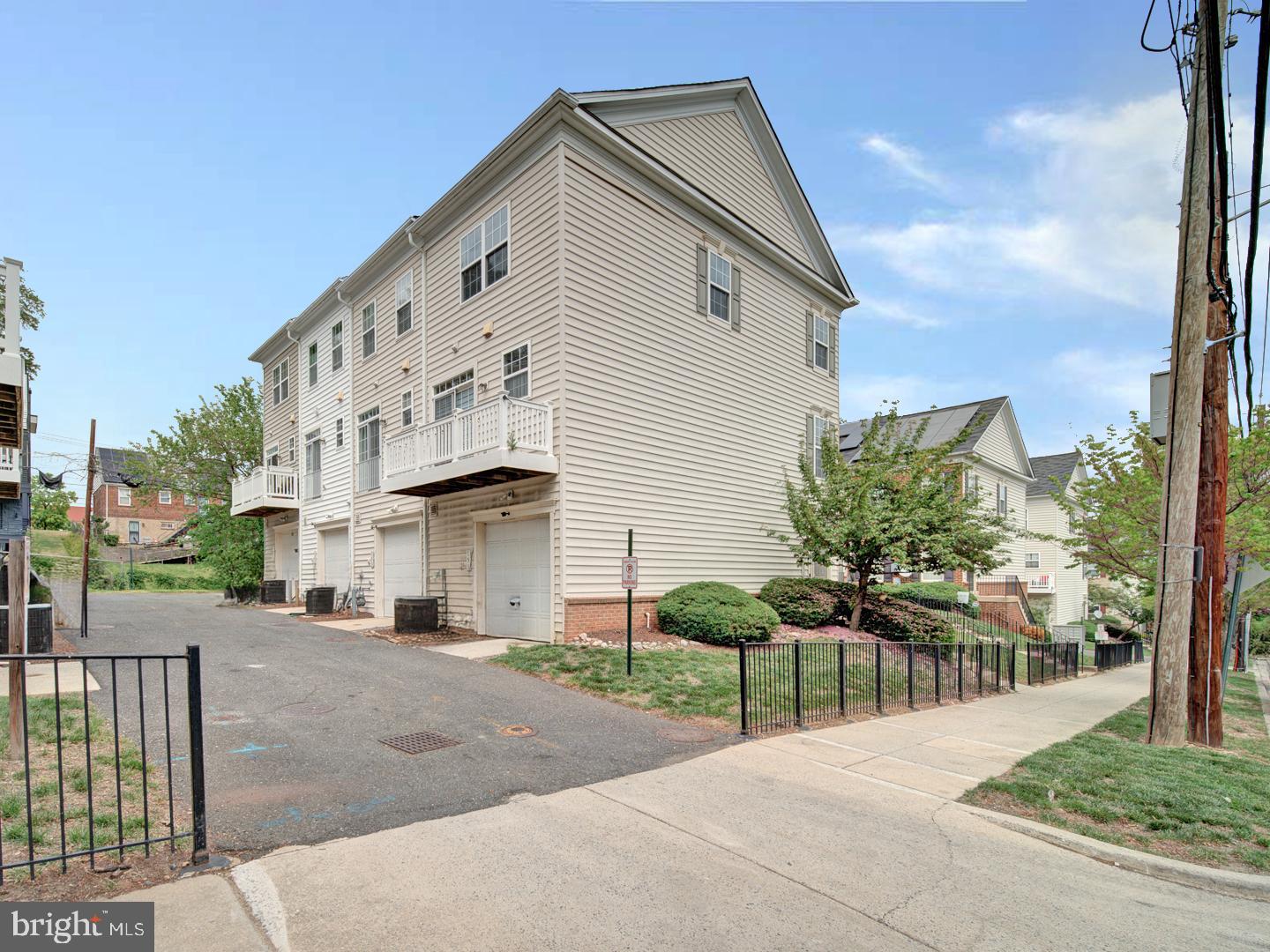 151 DANBURY STREET SW