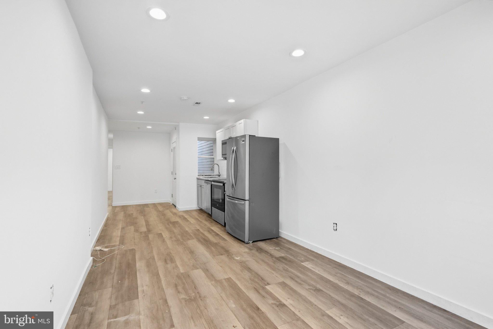 810 DIAMOND STREET 1