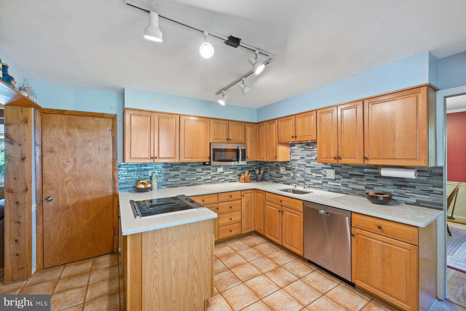 ALLVIEW ESTATES - Residential