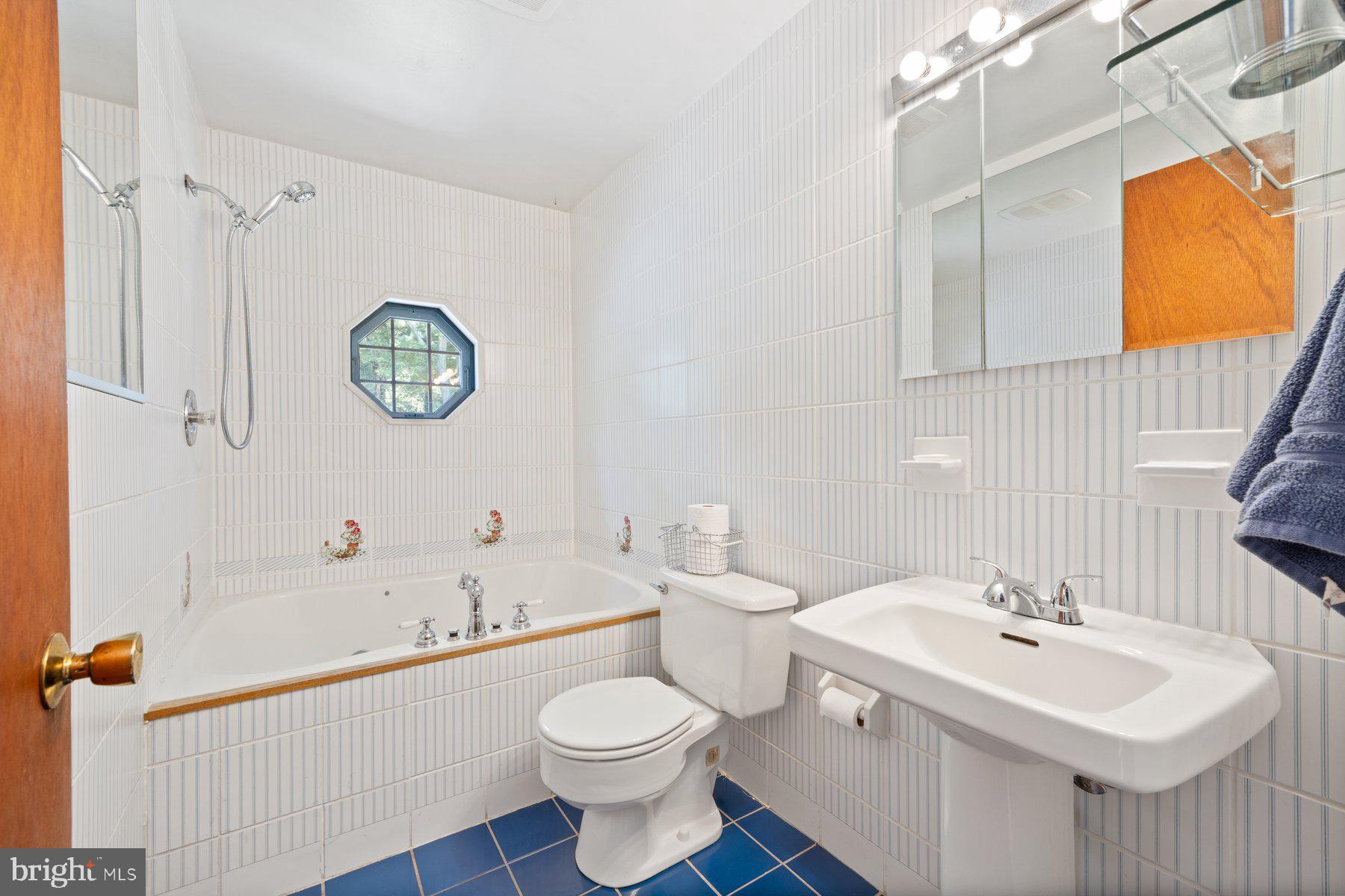 ALLVIEW ESTATES - Residential