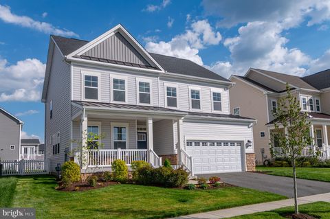 1004 VILLAGE GREEN WAY BRUNSWICK MD 21716