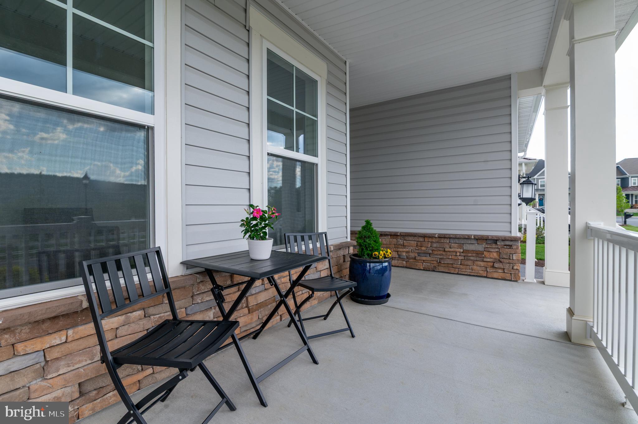 1004 VILLAGE GREEN WAY