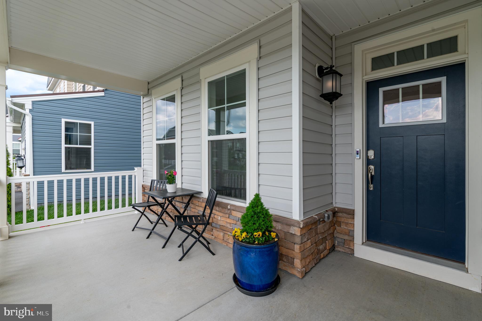 1004 VILLAGE GREEN WAY