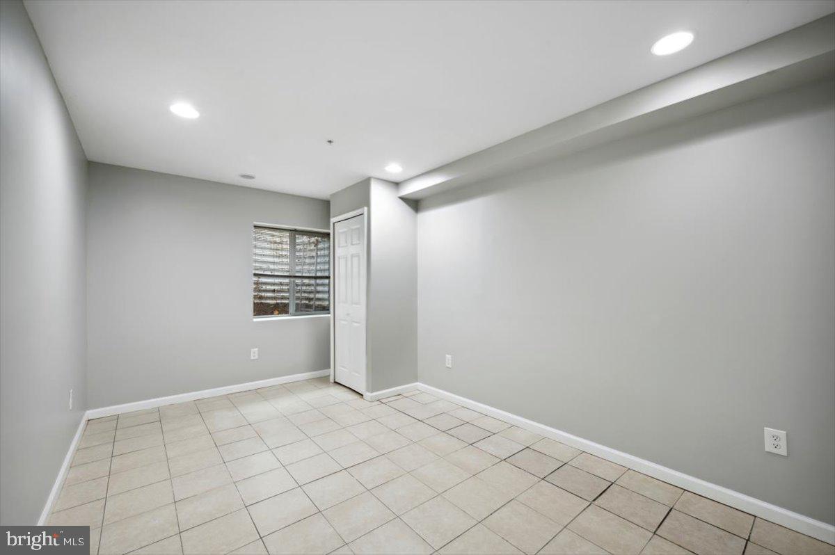 WASHINGTON SQ WEST - Residential Lease