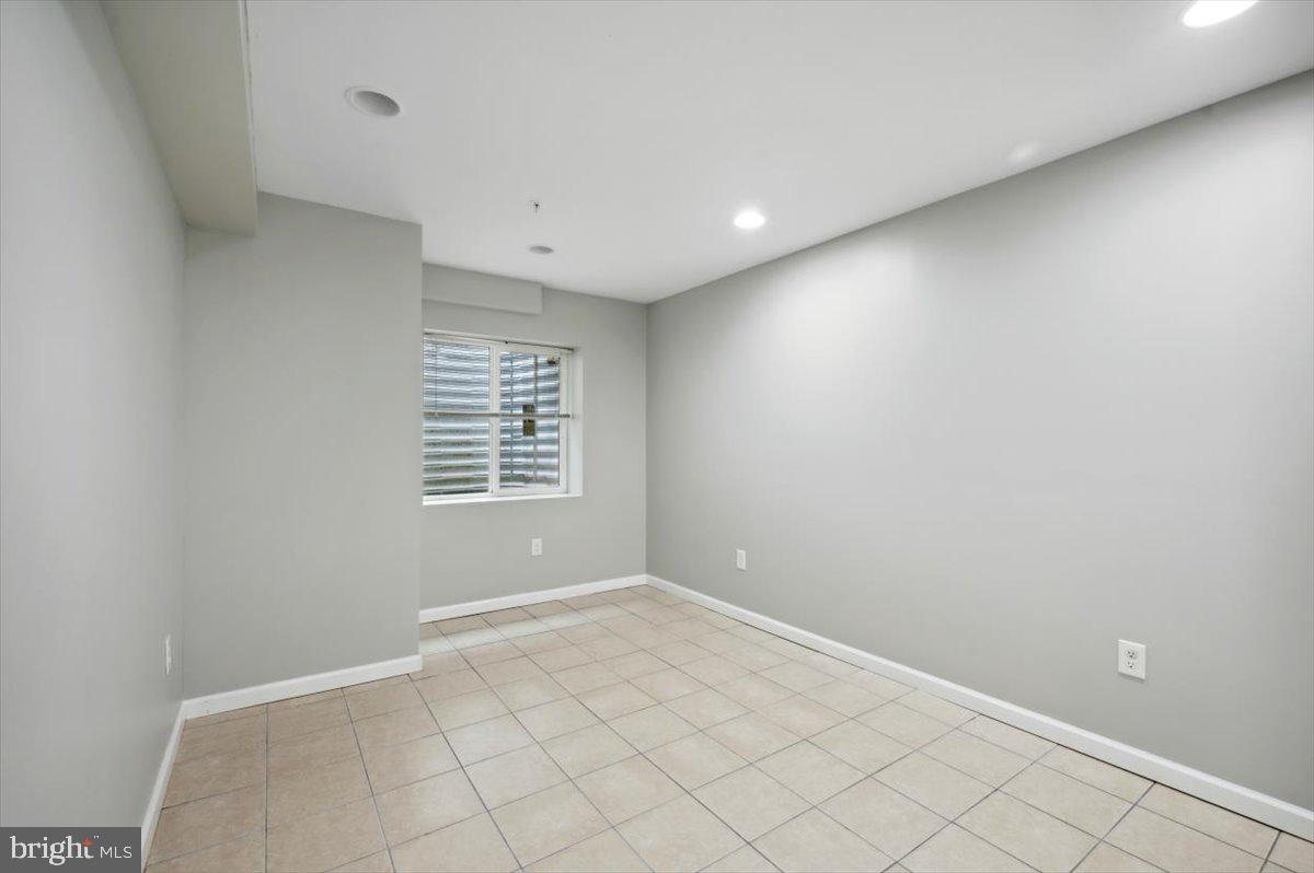 WASHINGTON SQ WEST - Residential Lease