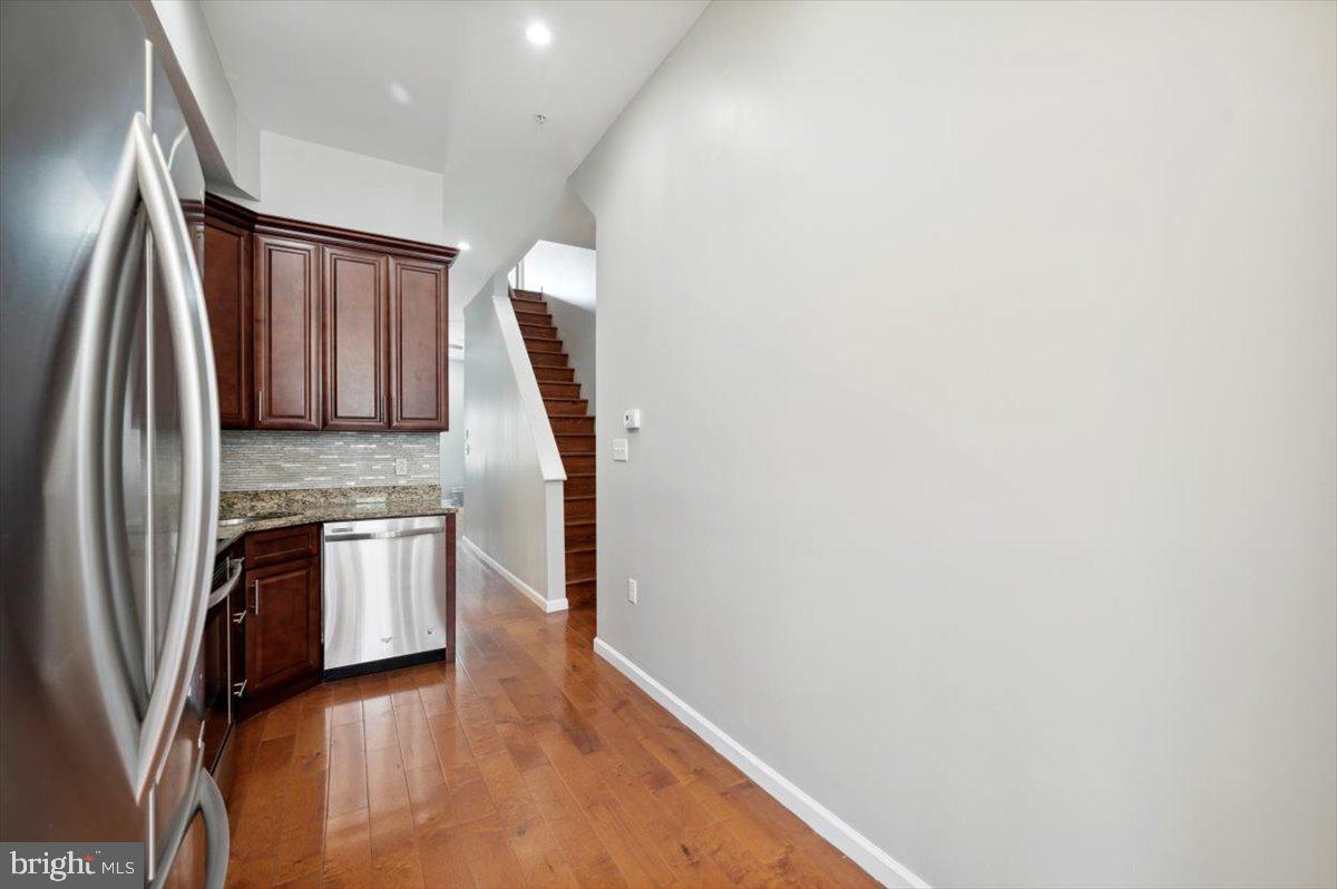 WASHINGTON SQ WEST - Residential Lease