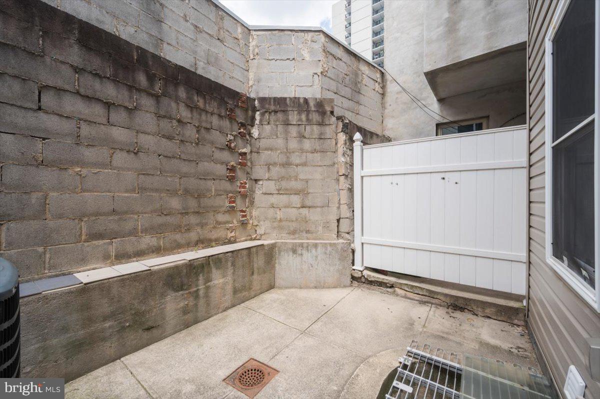 WASHINGTON SQ WEST - Residential Lease