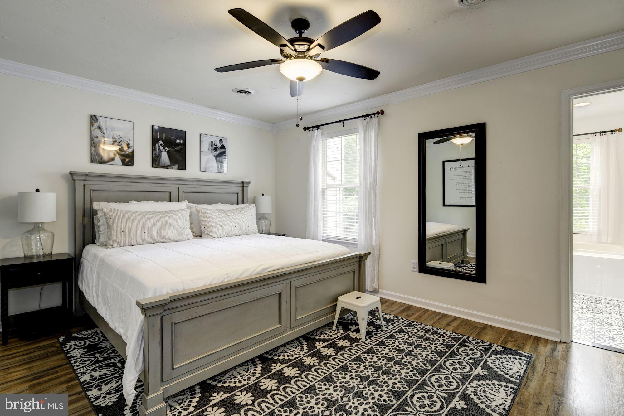 COLONIAL HILLS - Residential