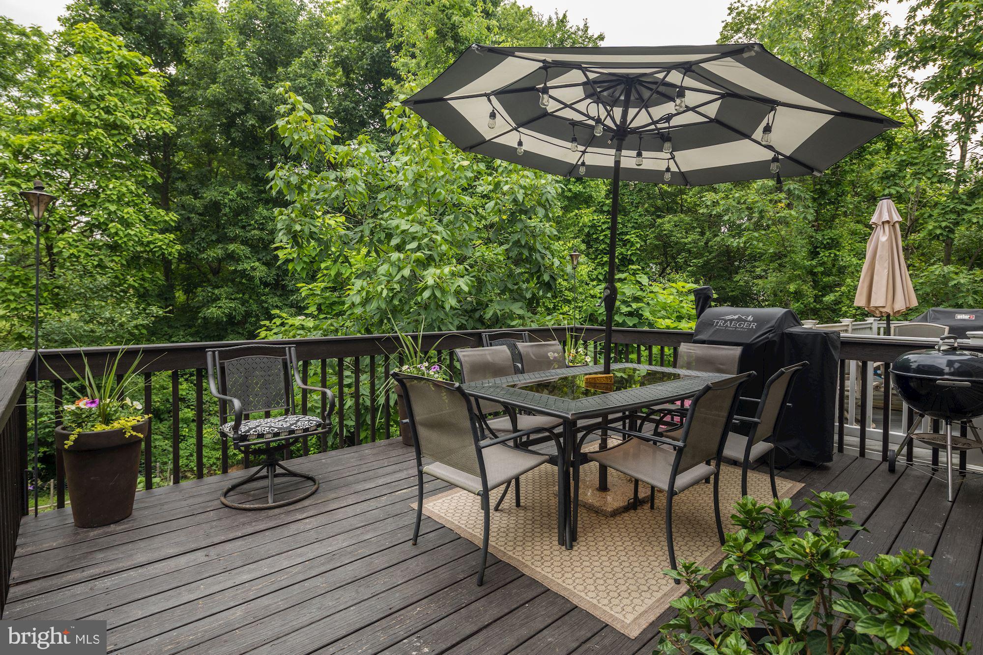 COLONIAL HILLS - Residential