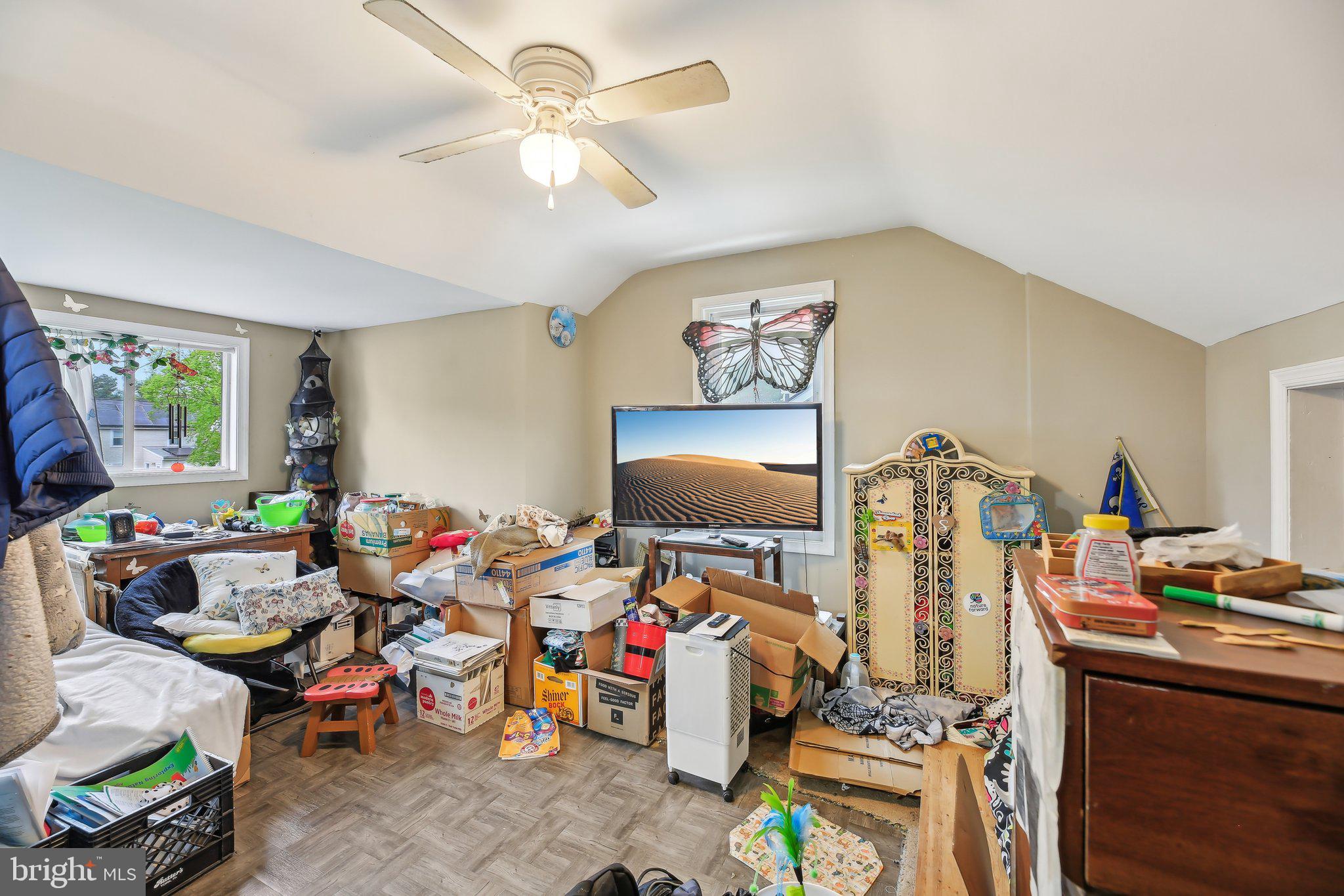 WOODSIDE - Residential