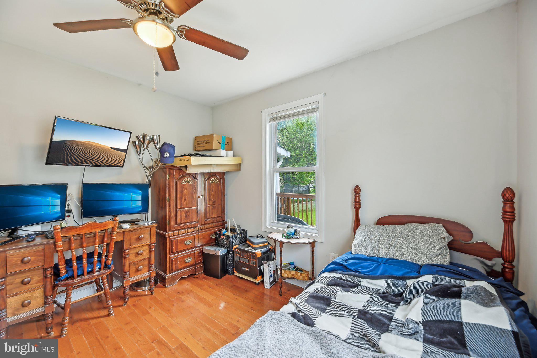WOODSIDE - Residential