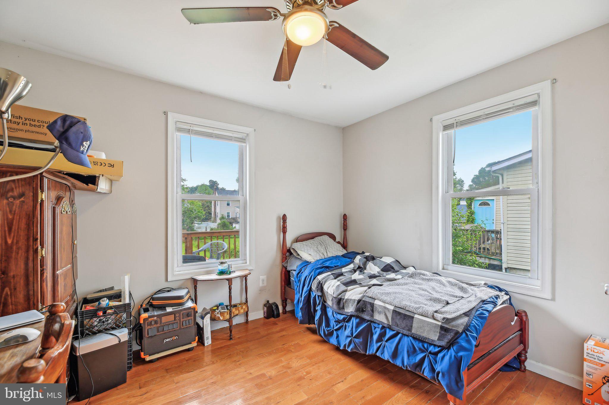 WOODSIDE - Residential