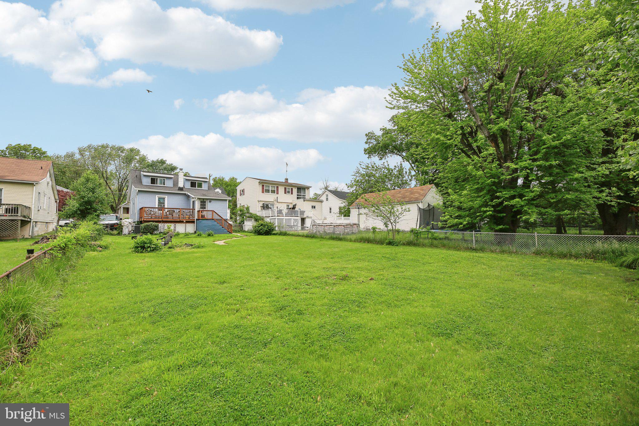 WOODSIDE - Residential