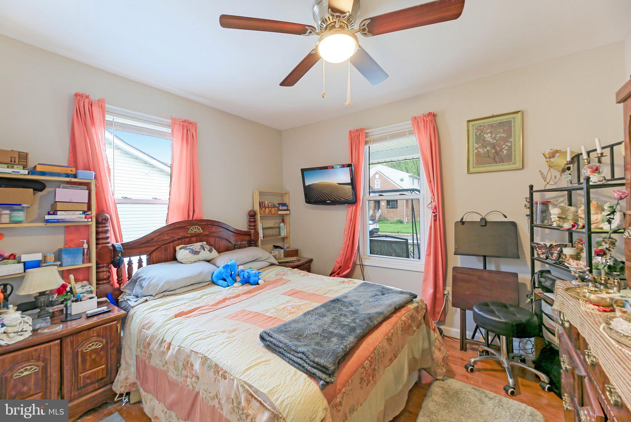 WOODSIDE - Residential