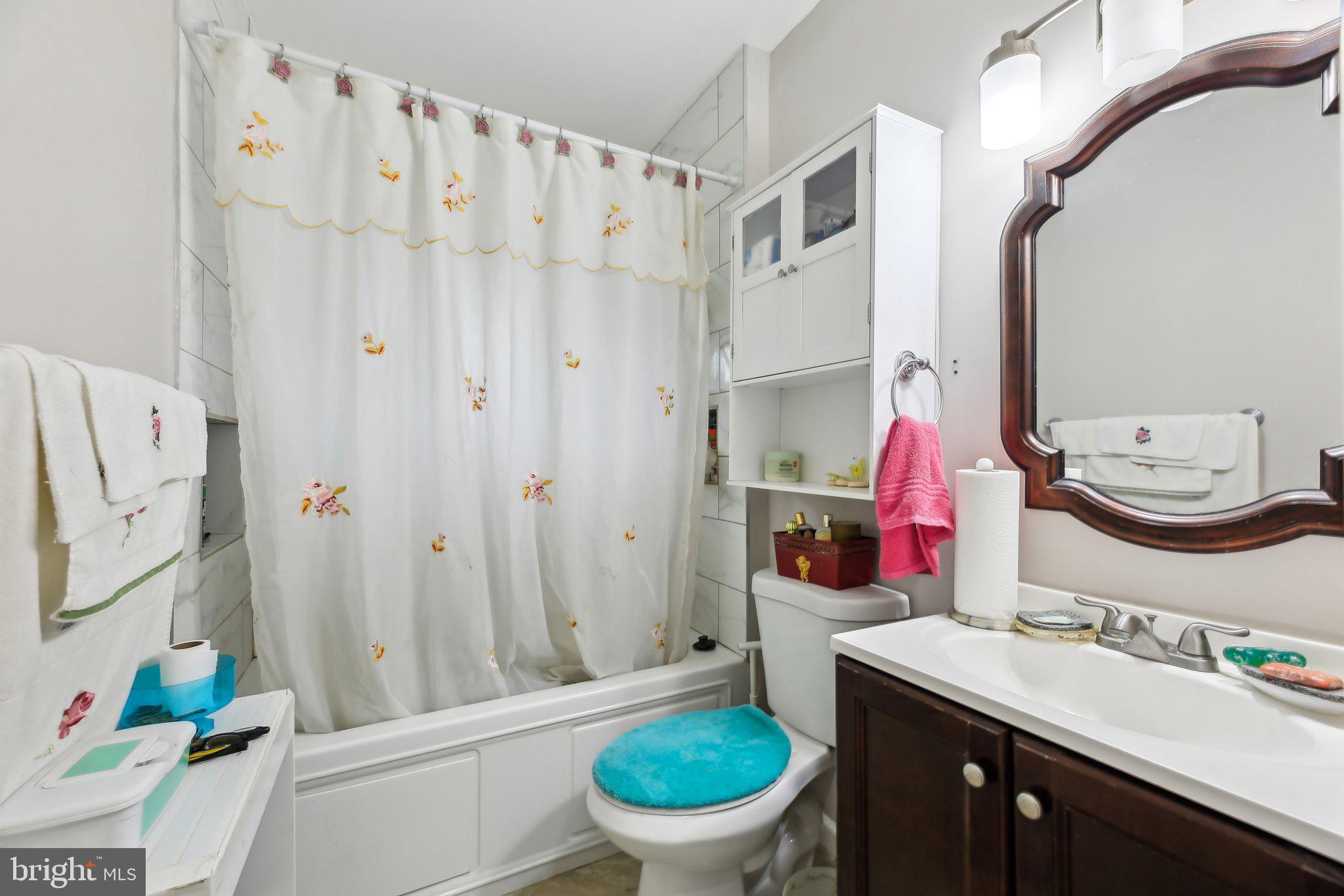 WOODSIDE - Residential