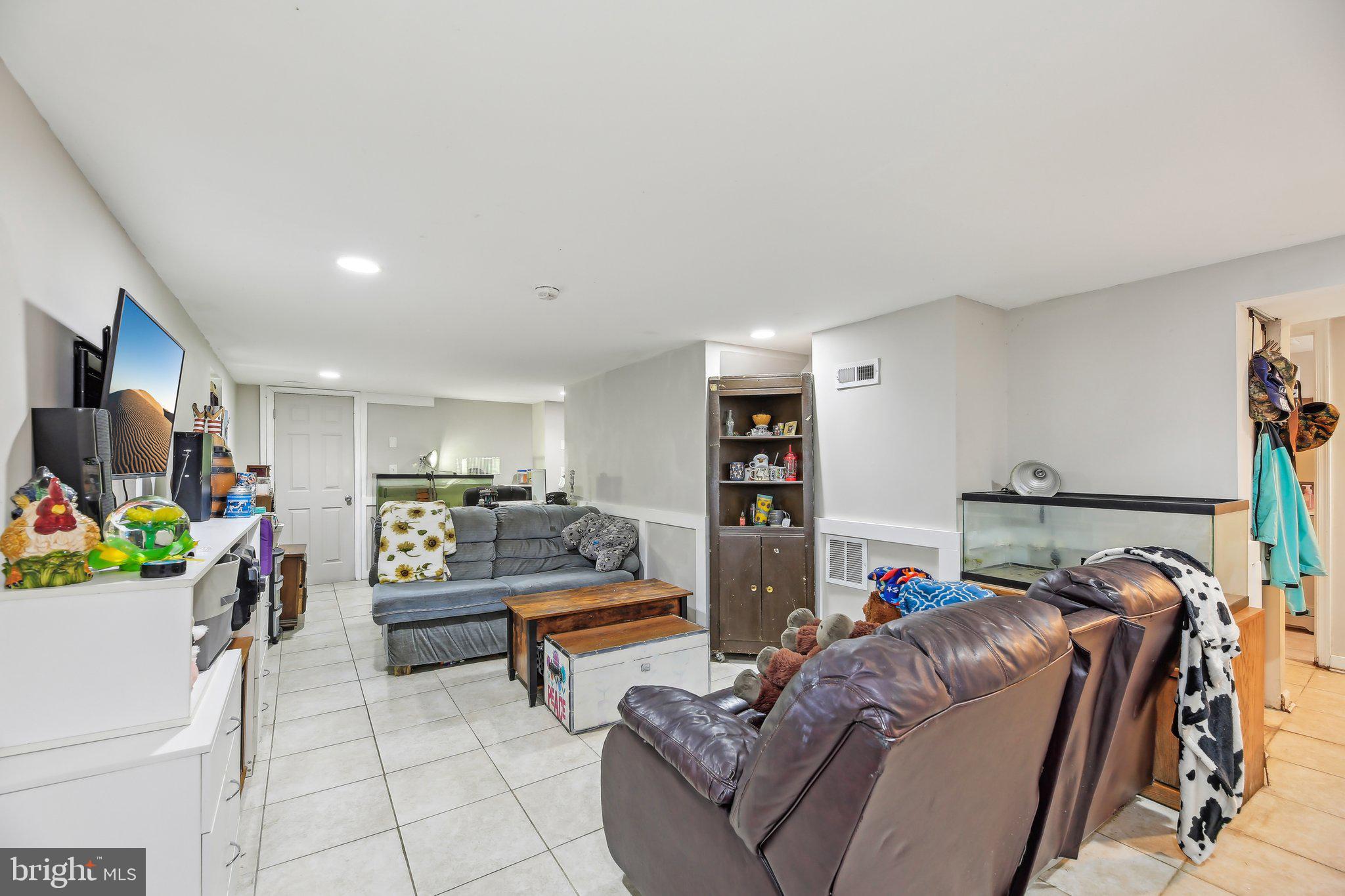 WOODSIDE - Residential