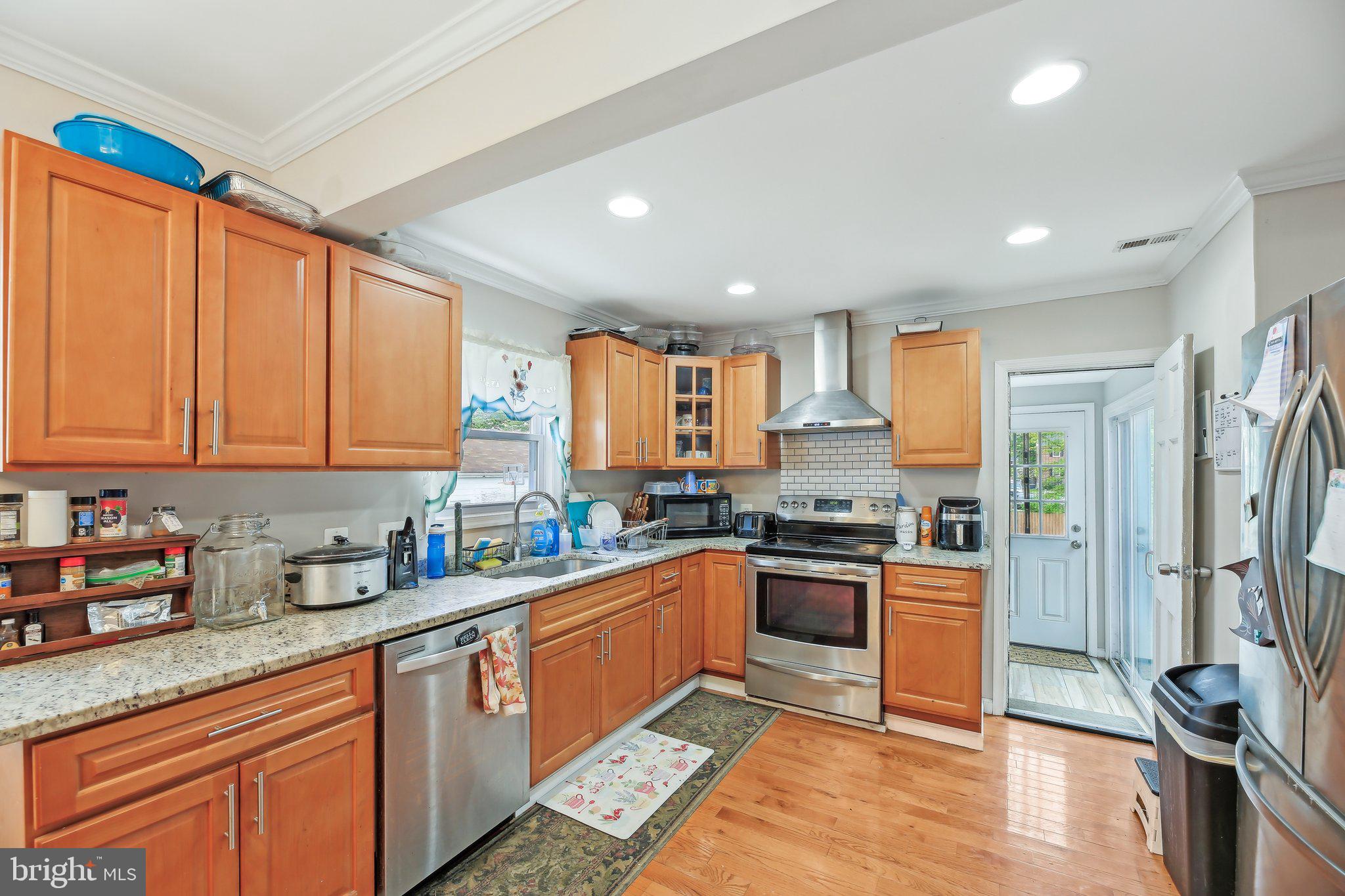 WOODSIDE - Residential