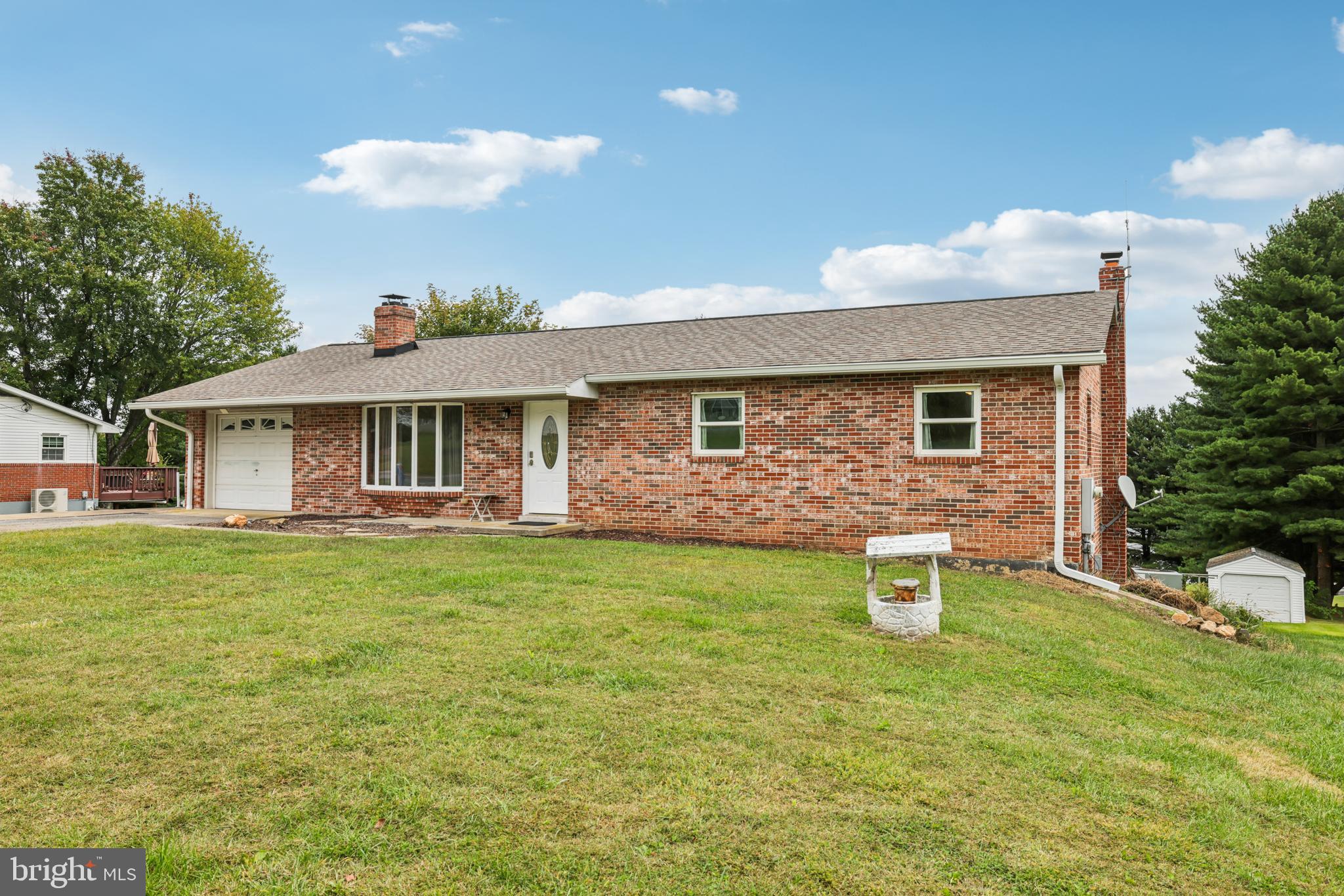 5833 WOODBINE ROAD