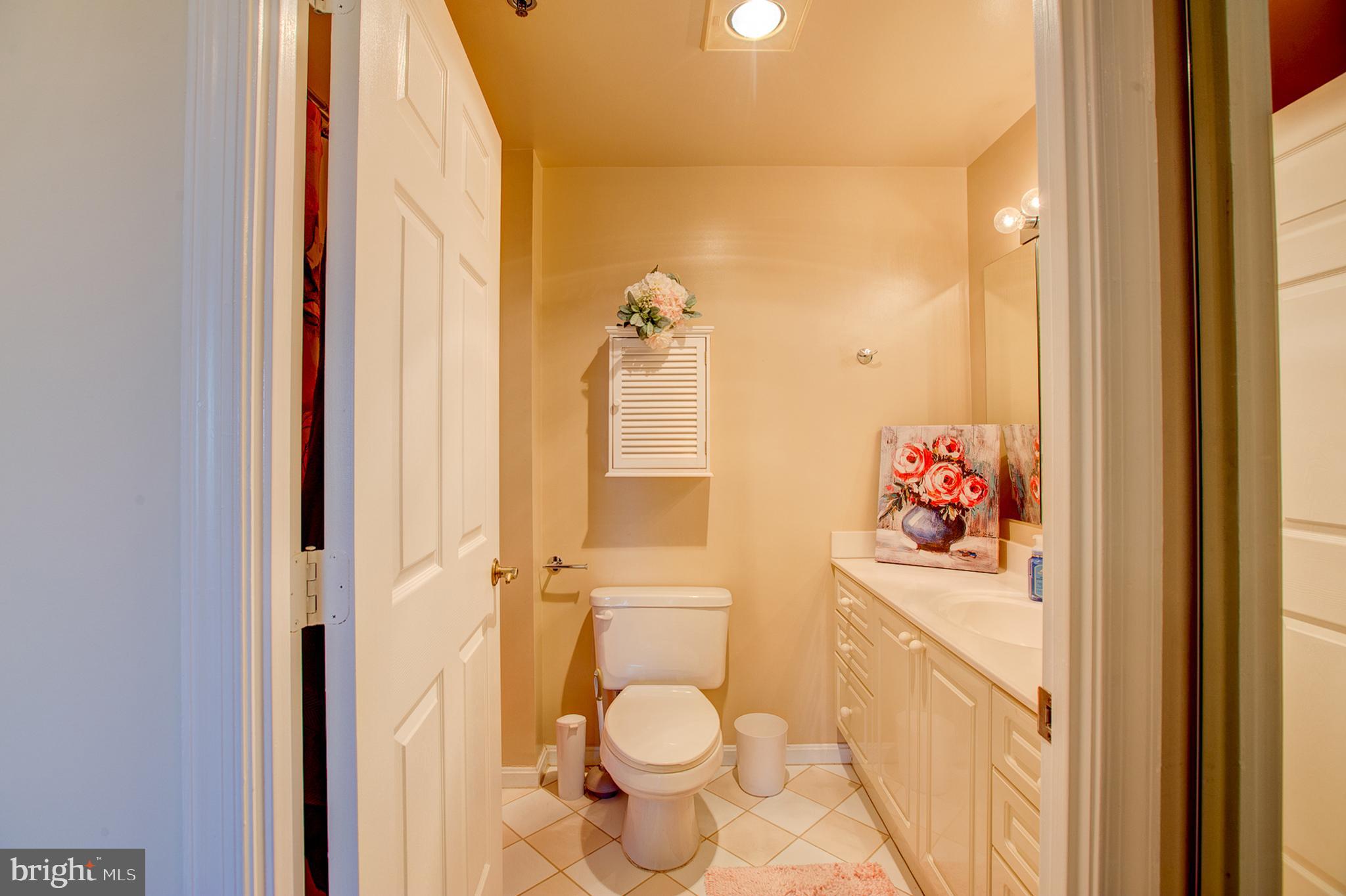 VANTAGE POINT EAST AT LEISURE WORLD - Residential Lease