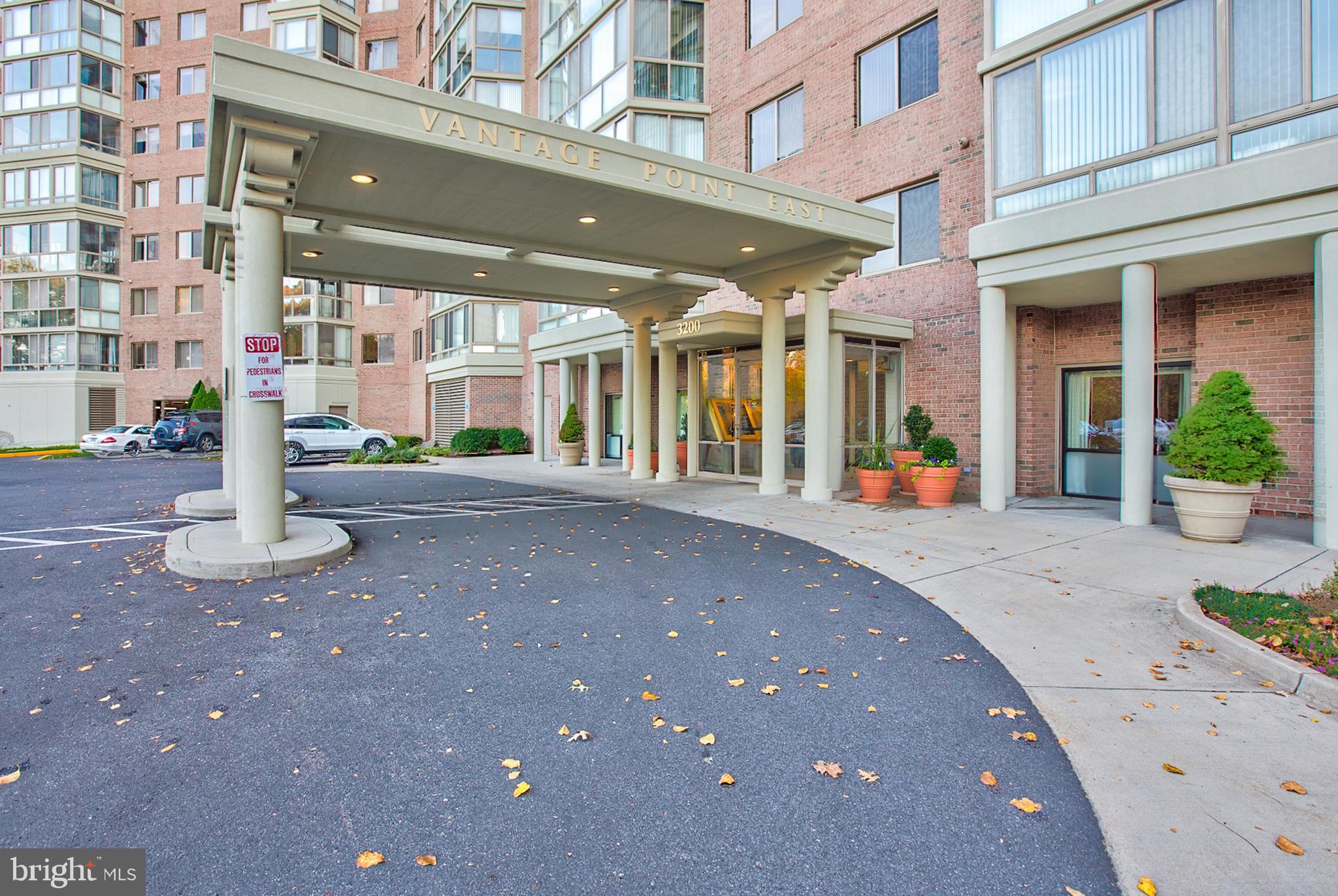 VANTAGE POINT EAST AT LEISURE WORLD - Residential Lease