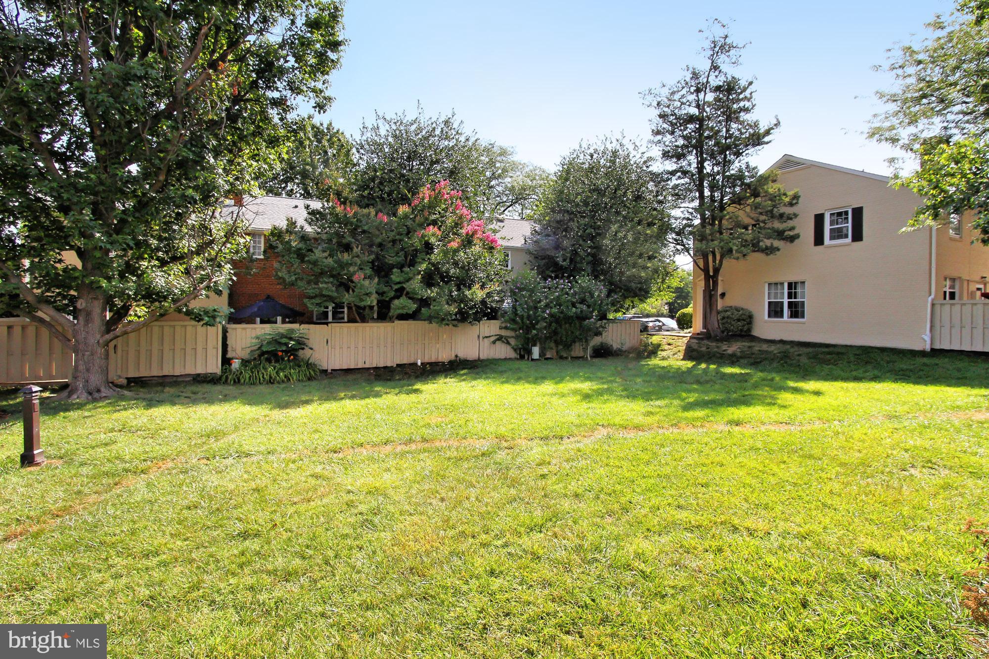 FAIRLINGTON TOWNE - Residential