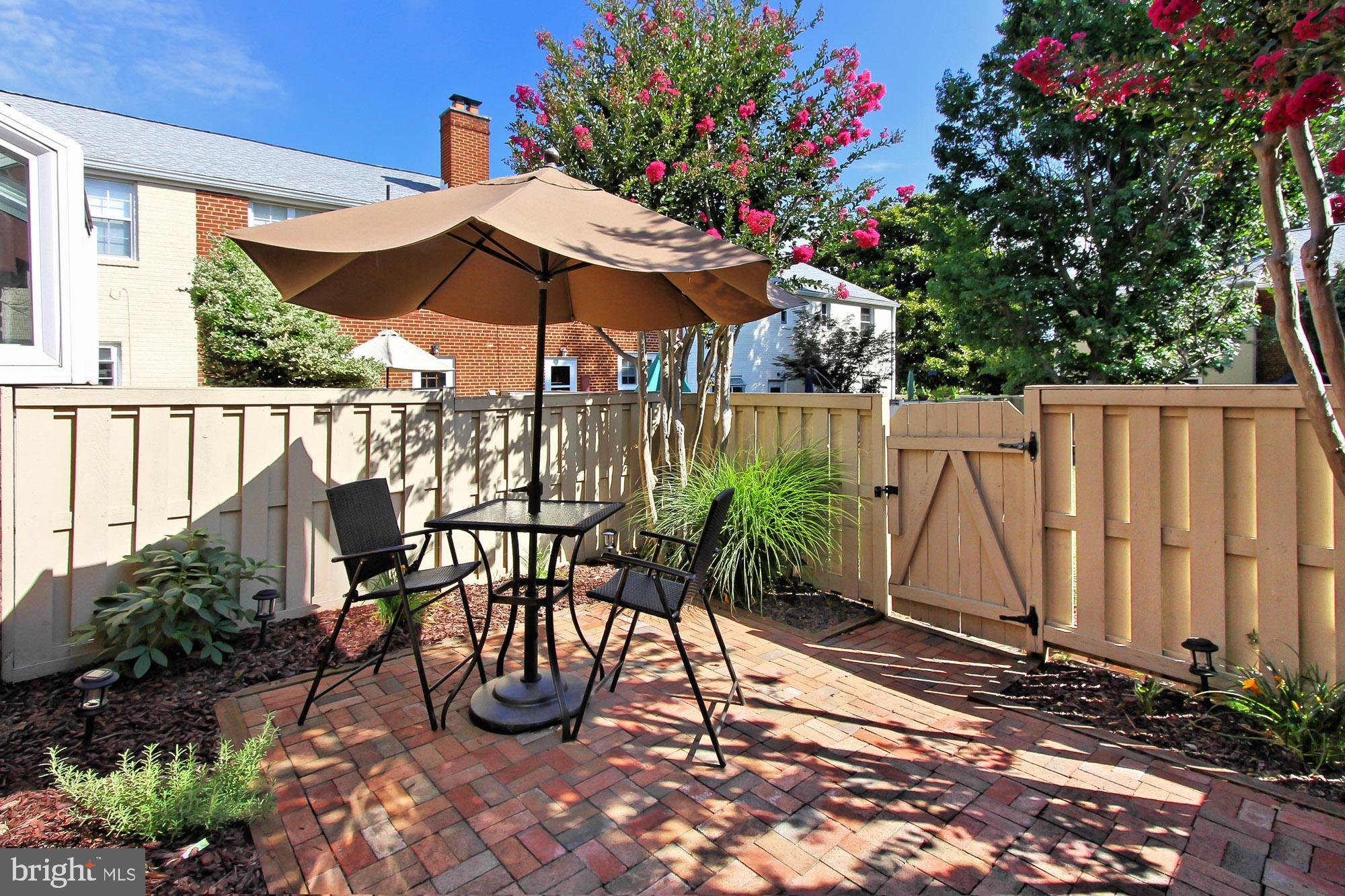 FAIRLINGTON TOWNE - Residential