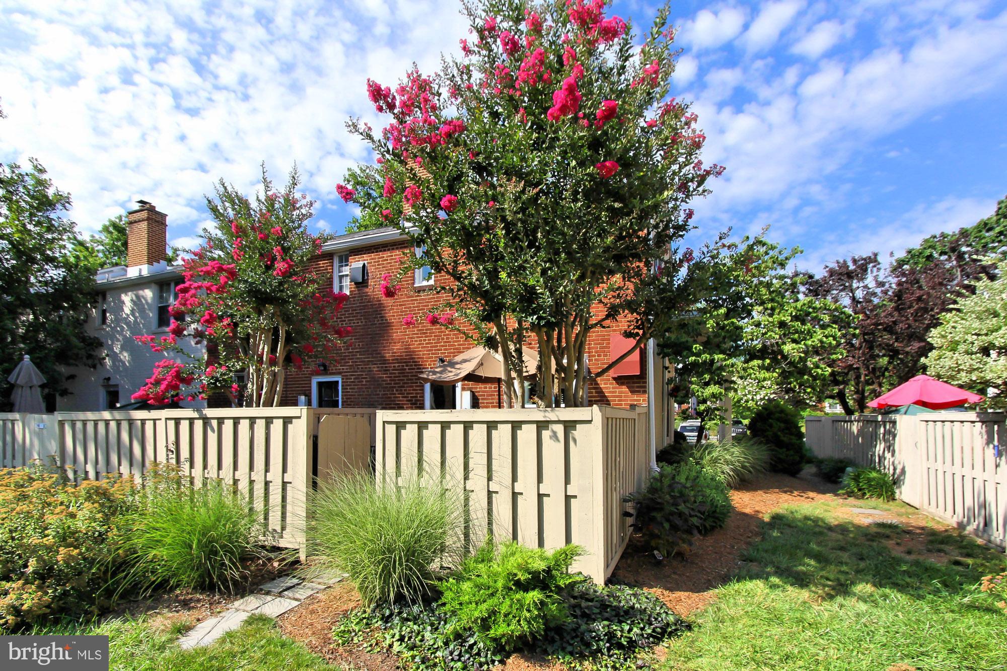 FAIRLINGTON TOWNE - Residential