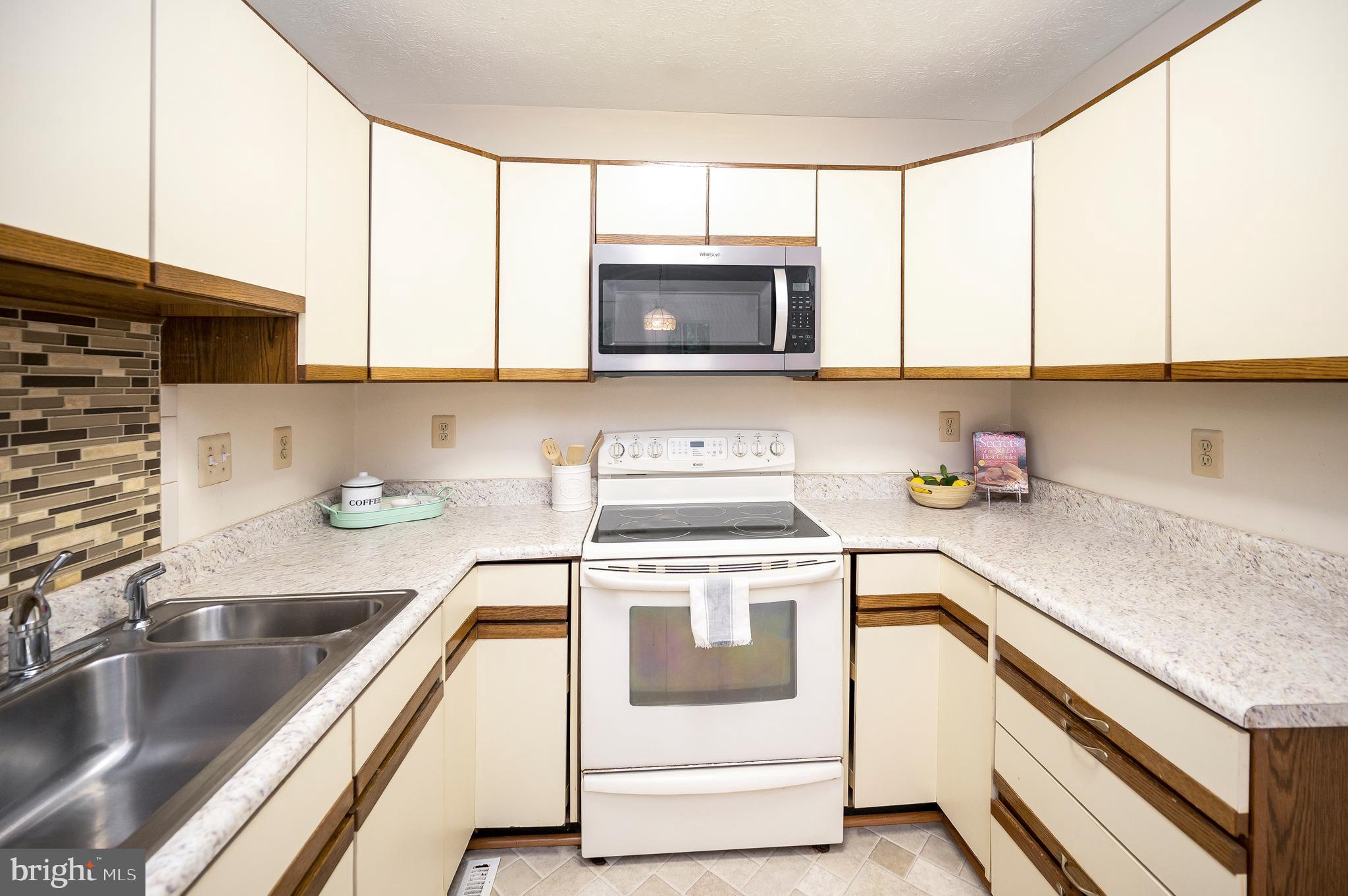 LAKE OF THE WOODS - Residential