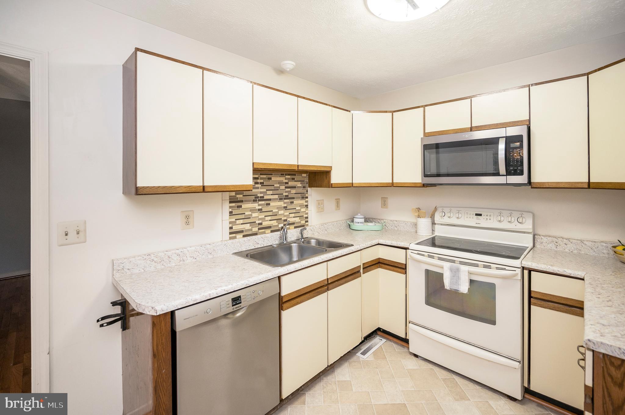 LAKE OF THE WOODS - Residential