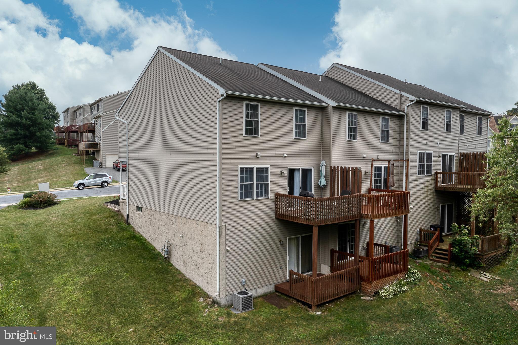 OAK RIDGE COMMONS - Residential