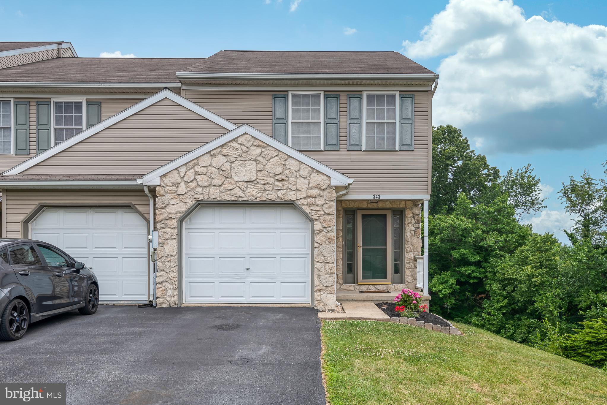 OAK RIDGE COMMONS - Residential