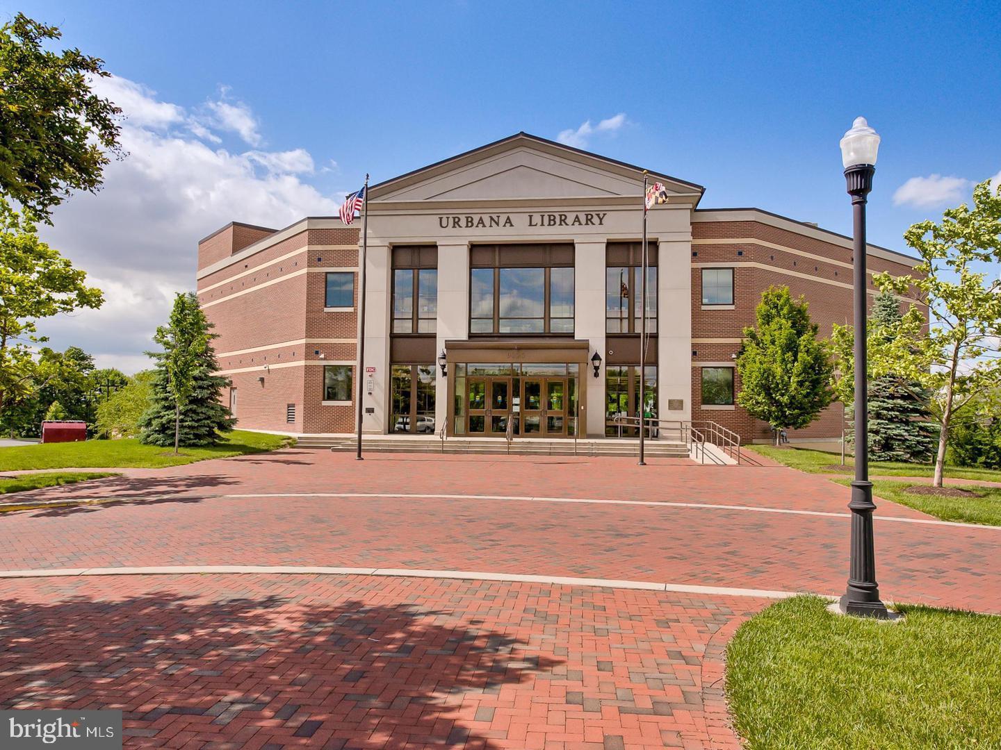 VILLAGES OF URBANA - Residential Lease