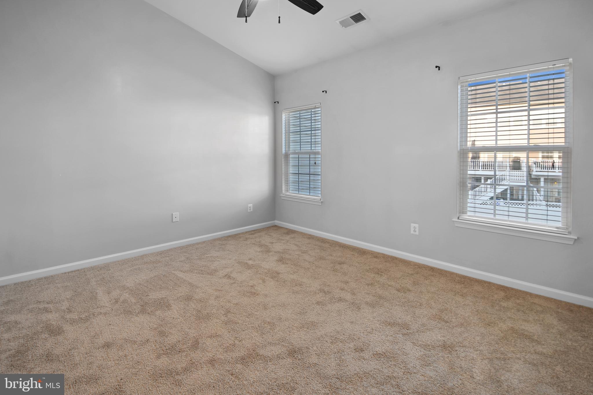 VILLAGES OF URBANA - Residential Lease