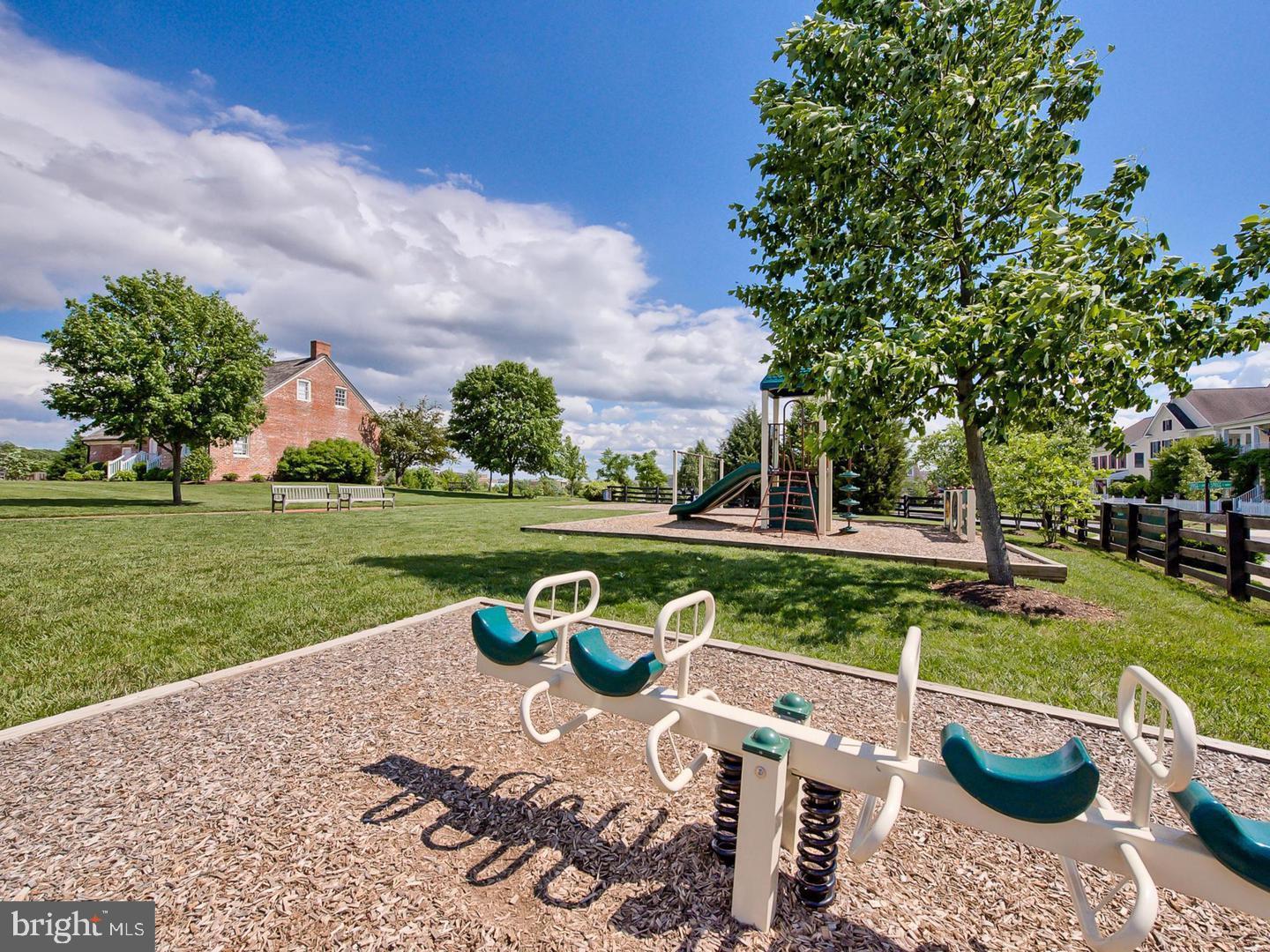 VILLAGES OF URBANA - Residential Lease