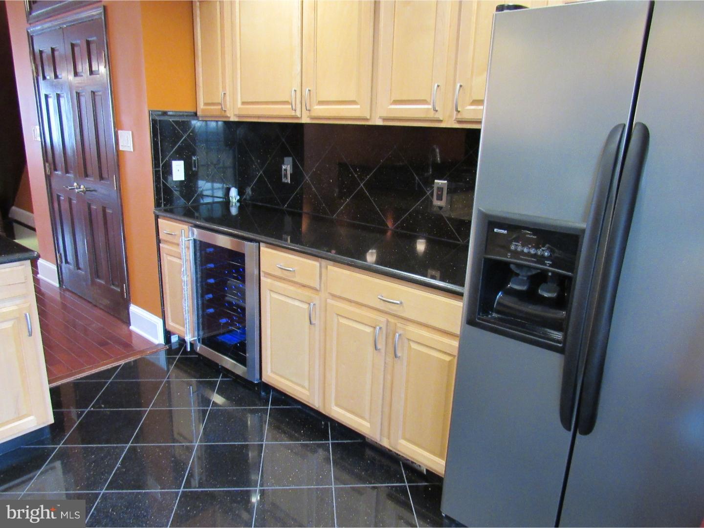 PORT RICHMOND - Residential