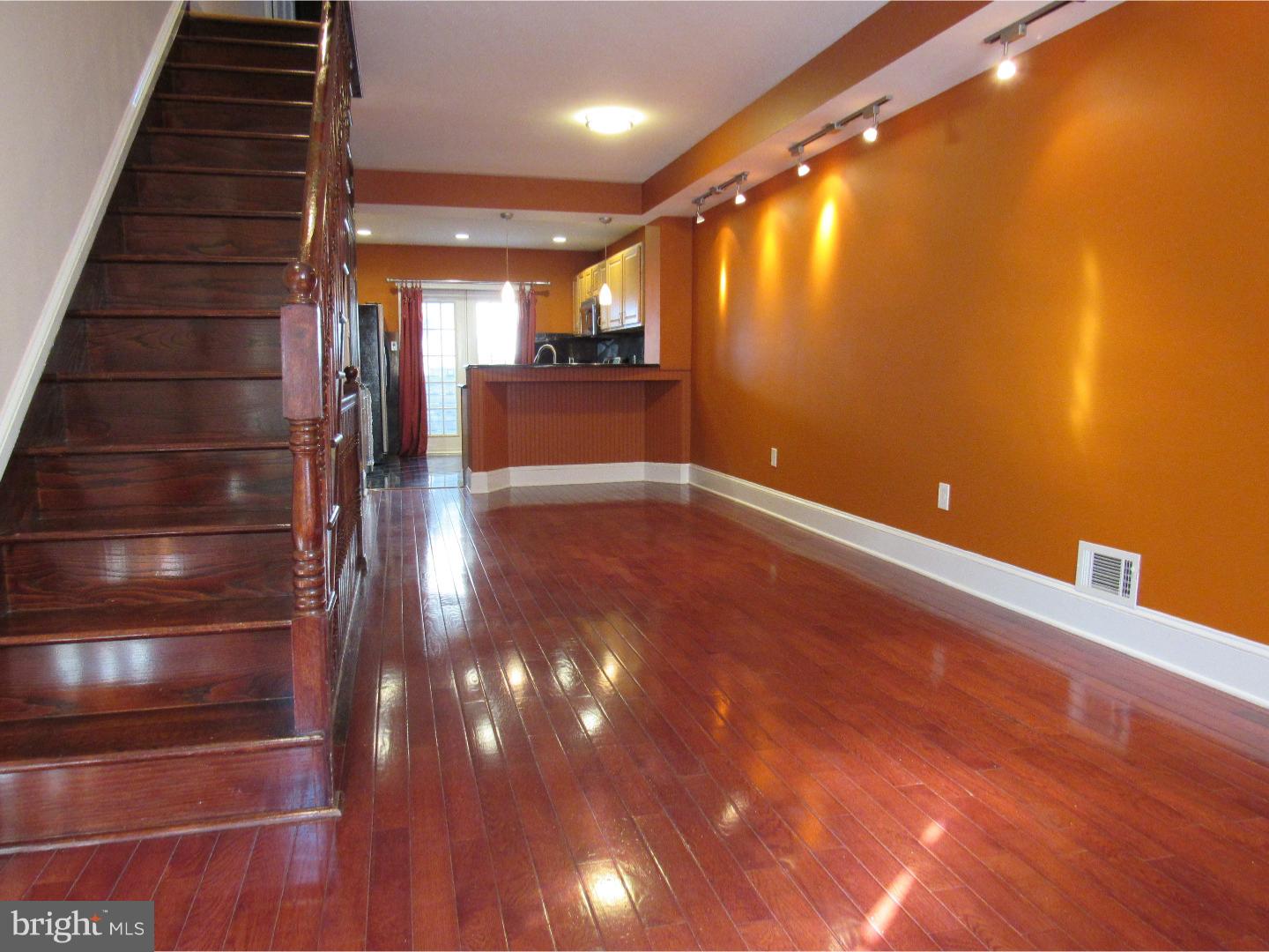 PORT RICHMOND - Residential
